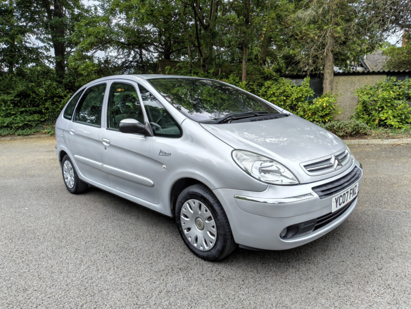 2007 Citroen Xsara Picasso 1.6 I 16v Vtx in Silver — image 1
