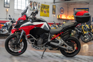 2021 Ducati Multistrada V4 *full Akrapovic Exhaust - Full Luggage - Radar* in Multicolour — image 3