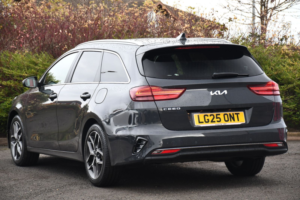 2025 Kia Ceed 1.5 T-Gdi 3 Sportswagon 5dr Petrol Dct Euro 6 (s/s) (138 Bhp) in Grey — image 4