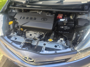 2014 Toyota Yaris 1.33 Dual Vvt-I Icon Plus Euro 5 5dr in Blue — image 2