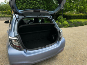 2014 Toyota Yaris 1.33 Dual Vvt-I Icon Plus Euro 5 5dr in Blue — image 5