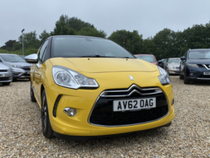 2013 Citroen Ds3 1.6 Vti Dstyle in Yellow — image 1