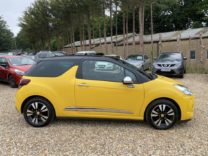 2013 Citroen Ds3 1.6 Vti Dstyle in Yellow — image 2