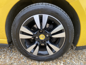 2013 Citroen Ds3 1.6 Vti Dstyle in Yellow — image 4