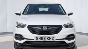 2018 Vauxhall Grandland X 1.2 Turbo Se Euro 6 (s/s) 5dr in White — image 2