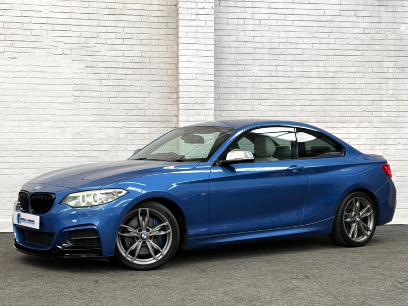2014 BMW 2 Series 3.0 M235i Auto Euro 6 (s/s) 2dr in Blue — image 1