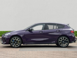 2025 BMW 1 Series 2.0 M135i Hatchback 5dr Petrol Dct Xdrive Euro 6 (s/s) (300 Ps) in Purple — image 4