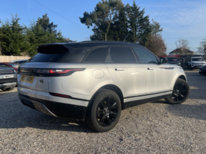 2017 Land Rover Range Rover Velar 2.0 D240 R-Dynamic in Silver — image 3