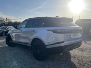 2017 Land Rover Range Rover Velar 2.0 D240 R-Dynamic in Silver — image 4