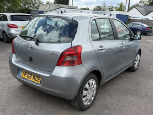 2008 Toyota Yaris 1.3 Vvt-I T3 in Silver — image 3