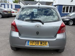 2008 Toyota Yaris 1.3 Vvt-I T3 in Silver — image 5