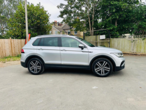 2020 Volkswagen Tiguan 1.5 Tsi Elegance DSG Euro 6 (s/s) 5dr in Silver — image 5