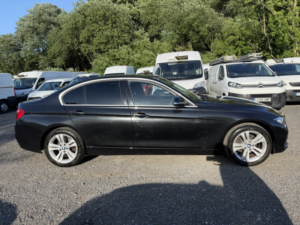 2016 BMW 3 Series 2.0 320i Sport Saloon in Black — image 4