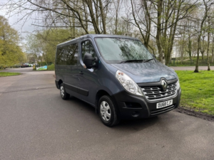2018 Renault Master Sl28 Business Plus Energy Dci in Blue — image 2