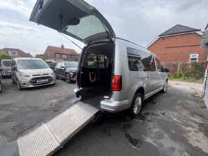 2019 Volkswagen Caddy Maxi Life 2.0 Tdi in Silver — image 4