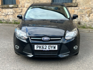 2012 Ford Focus 1.6 Tdci Zetec Hatchback 5dr Diesel Manual Euro 5 (s/s) (115 Ps) in Black — image 5