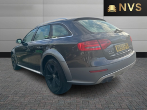 2010 Audi A4 Allroad 2.0 Tdi in Grey — image 5