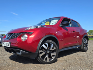 2013 Nissan Juke 1.6 N-Tec SUV 5dr Petrol Manual Euro 5 (17in Alloy) (117 Ps) in Red — image 2