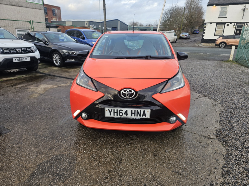 2014 Toyota Aygo 1.0 Vvt-I X-Cite in Orange — image 1
