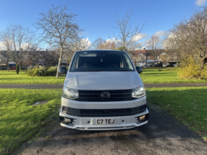 2017 Volkswagen Transporter 2.0 Bitdi T32 Bluemotion Tech Highline in Grey — image 2