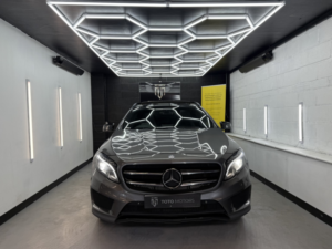 2015 Mercedes-Benz Gla 2.1 Gla220d Amg Line in Grey — image 3