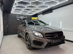 2015 Mercedes-Benz Gla 2.1 Gla220d Amg Line in Grey — image 6