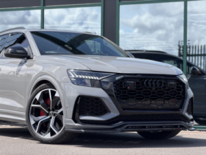2023 Audi Rsq8 4.0 Tfsi V8 Vorsprung in Grey — image 3