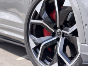 2023 Audi Rsq8 4.0 Tfsi V8 Vorsprung in Grey — image 5