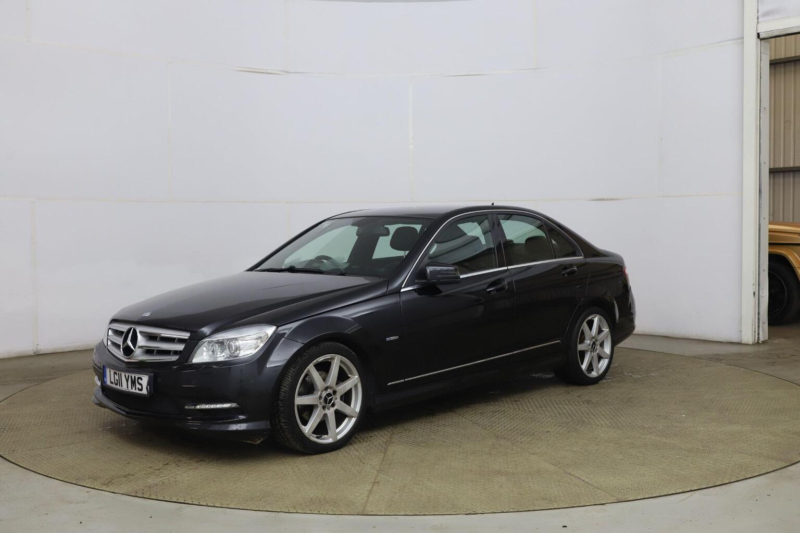 2011 Mercedes-Benz C Class 2.1 C250 Cdi Blueefficiency Sport Auto Euro 5 4dr in Black — image 1
