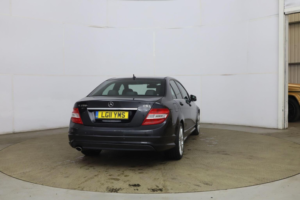 2011 Mercedes-Benz C Class 2.1 C250 Cdi Blueefficiency Sport Auto Euro 5 4dr in Black — image 4