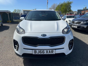 2016 Kia Sportage 1.7 Crdi 2 Euro 6 (s/s) 5dr in White — image 2