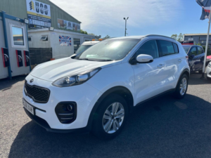 2016 Kia Sportage 1.7 Crdi 2 Euro 6 (s/s) 5dr in White — image 3