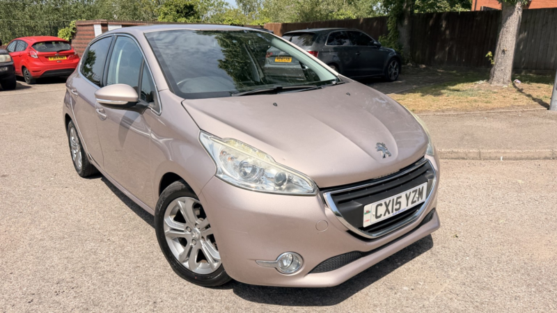 2015 Peugeot 208 1.6 Vti Allure in Pink — image 1