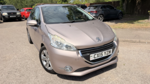 2015 Peugeot 208 1.6 Vti Allure in Pink — image 3