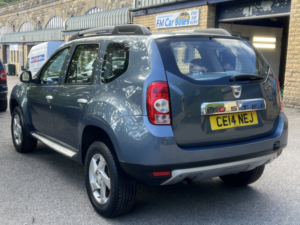 2014 Dacia Duster 1.5 Dci Laureate SUV 5dr Diesel Manual Euro 5 (110 Ps) in Grey — image 4