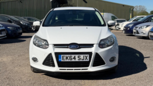 2014 Ford Focus 1.0t Ecoboost Titanium Navigator Euro 5 (s/s) 5dr in White — image 2