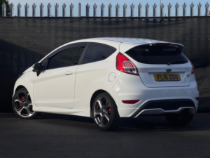 2016 Ford Fiesta 1.6t Ecoboost St-2 Euro 6 3dr in White — image 2