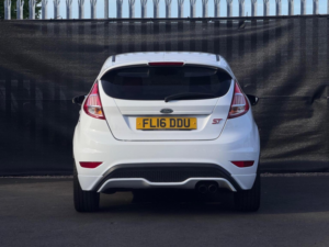 2016 Ford Fiesta 1.6t Ecoboost St-2 Euro 6 3dr in White — image 6