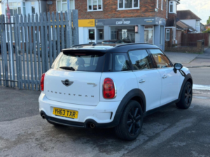 2013 MINI Countryman 2.0 Cooper Sd Euro 5 (s/s) 5dr in White — image 2