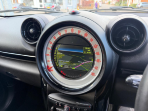 2013 MINI Countryman 2.0 Cooper Sd Euro 5 (s/s) 5dr in White — image 3