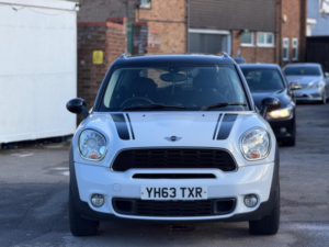 2013 MINI Countryman 2.0 Cooper Sd Euro 5 (s/s) 5dr in White — image 4