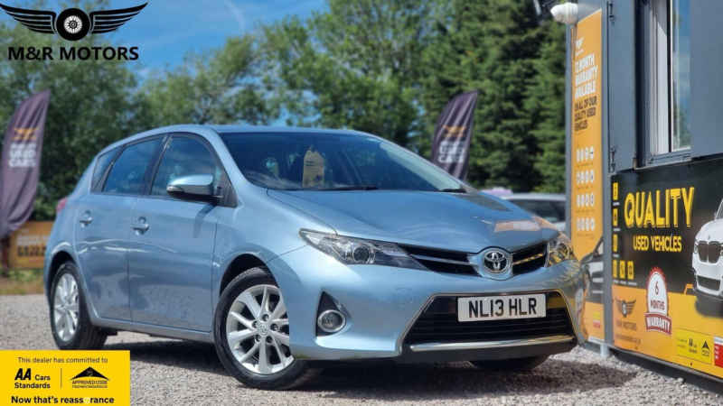 2013 Toyota Auris 1.33 Dual Vvt-I Icon Euro 5 (s/s) 5dr in Blue — image 1