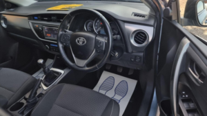 2013 Toyota Auris 1.33 Dual Vvt-I Icon Euro 5 (s/s) 5dr in Blue — image 2