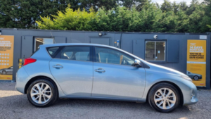 2013 Toyota Auris 1.33 Dual Vvt-I Icon Euro 5 (s/s) 5dr in Blue — image 6