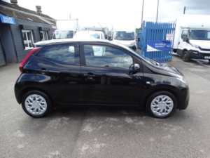 2022 Toyota Aygo 1.0 Vvt-I X-Play Euro 6 (s/s) 5dr in Black — image 4