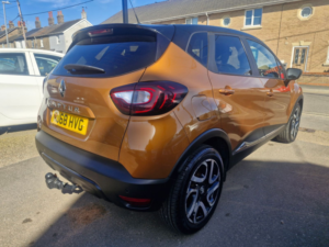 2018 Renault Captur 1.5 Dci Energy Iconic SUV 5dr Diesel Edc Euro 6 (s/s) (90 Ps) in Orange — image 4