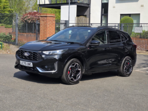 2025 Ford Kuga 2.5 Duratec 14.4kwh St-Line X SUV 5dr Petrol Plug-In Hybrid CVT Euro 6 (s/s) (243 Ps) in Black — image 3
