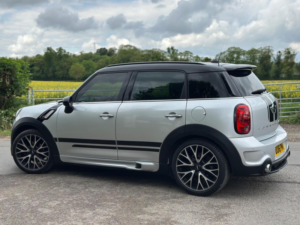 2016 MINI Countryman 2.0 Cooper Sd Auto All4 Euro 5 5dr in Silver — image 5