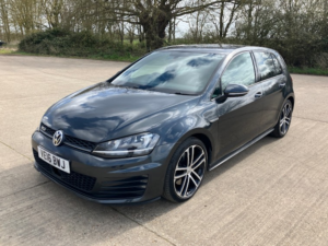 2016 Volkswagen Golf 2.0 Tdi Bluemotion Tech Gtd Automatic in Grey — image 6