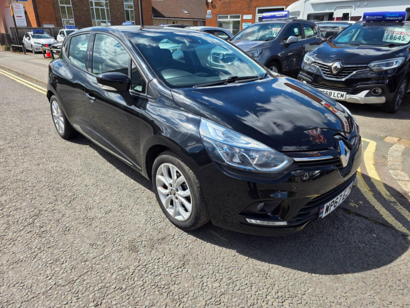 2017 Renault Clio 1.5 Dci Dynamique Nav Euro 6 (s/s) 5dr in Black — image 1